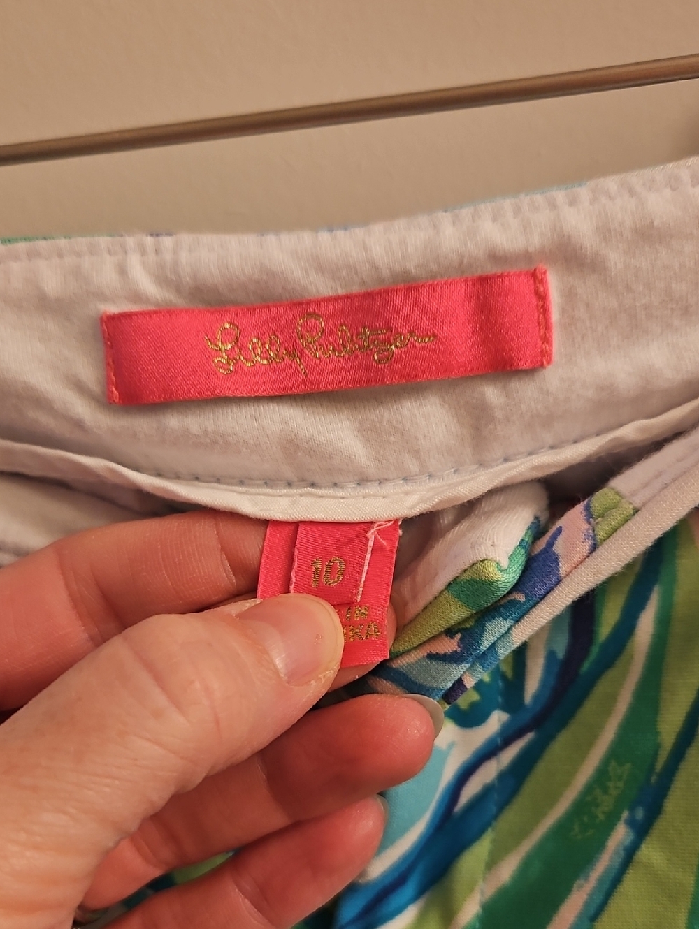 Lilly Pulitzer Turquoise Pink Green Floral Scallop Hem Shorts - Picture 4 of 11